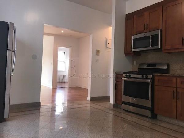 3 bedrooms apartment for rent in Astoria - Queens, New York
