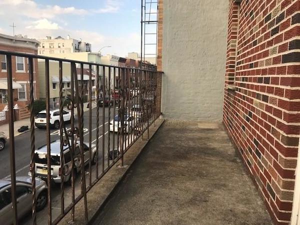 3 bedrooms apartment for rent in Astoria - Queens, New York
