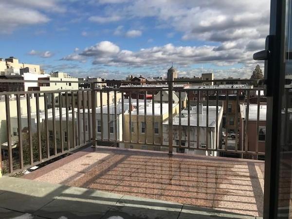 2 bedrooms apartment for rent in Astoria - Queens, New York