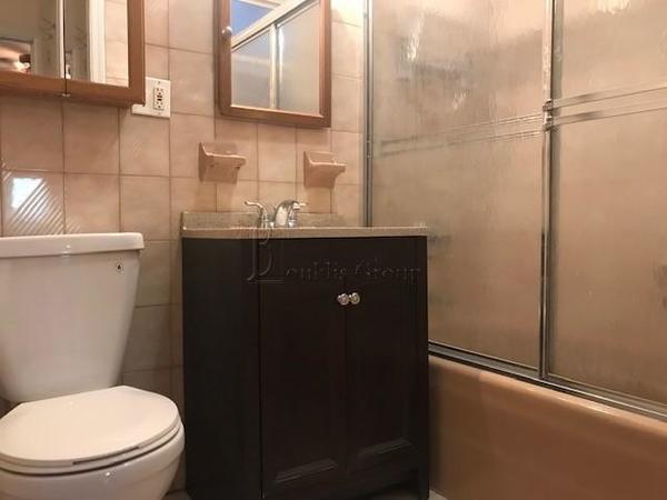 2 bedrooms apartment for rent in Astoria - Queens, New York