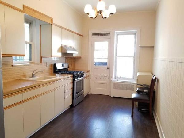 2 bedrooms apartment for rent in Astoria - Queens, New York
