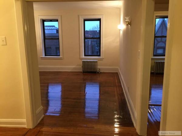 4 bedrooms apartment for rent in Astoria - Queens, New York