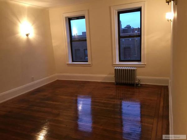 4 bedrooms apartment for rent in Astoria - Queens, New York