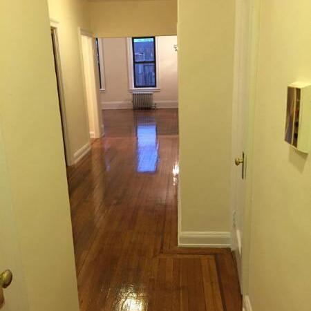 4 bedrooms apartment for rent in Astoria - Queens, New York