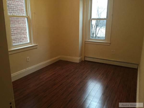 3 bedrooms apartment for rent in Astoria - Queens, New York