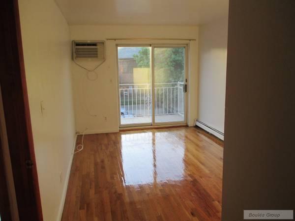 3 bedrooms apartment for rent in Astoria - Queens, New York
