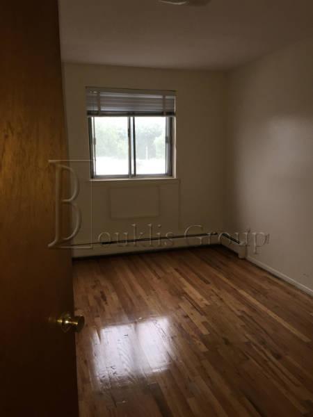 3 bedrooms apartment for rent in Astoria - Queens, New York