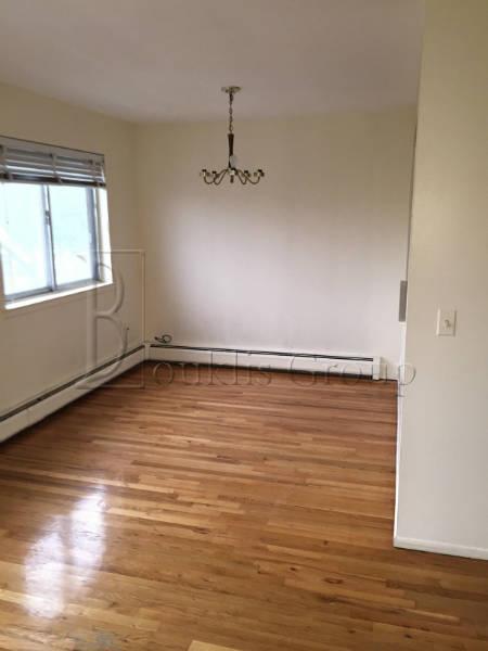 3 bedrooms apartment for rent in Astoria - Queens, New York