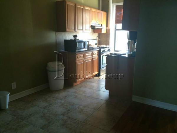 3 bedrooms apartment for rent in Astoria - Queens, New York