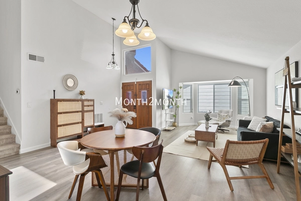 4 bedrooms apartment for rent in Mira Messa - North SD, San Diego