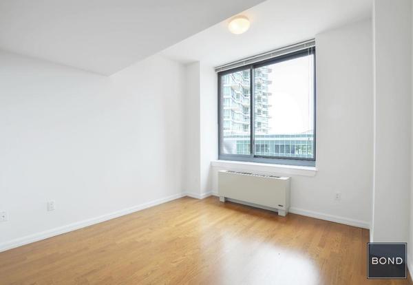 2 bedrooms apartment for rent in LIC - Queens, New York