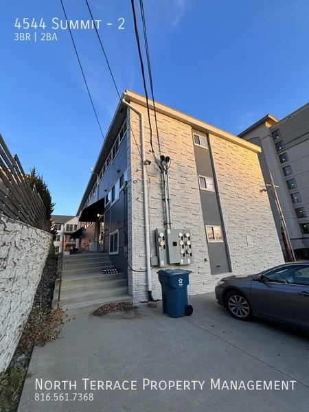 3 bedrooms apartment for rent in Armour Hills - KCMO, Kansas City