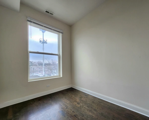 3 bedrooms apartment for rent in Hermosa - Northwest Side, Chicago