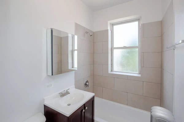2 bedrooms apartment for rent in Logan Square - North Side, Chicago