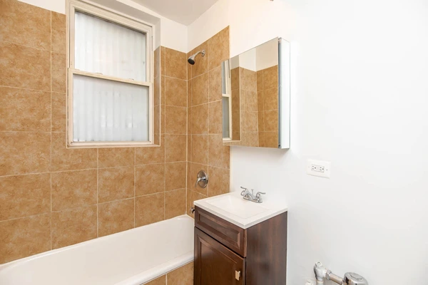 2 bedrooms apartment for rent in Albany Park - Far North Side, Chicago