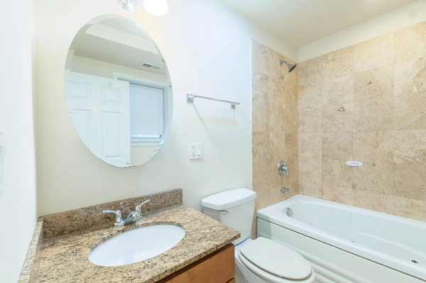 2 bedrooms apartment for rent in West Ridge - Far North Side, Chicago