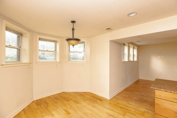 2 bedrooms apartment for rent in West Ridge - Far North Side, Chicago
