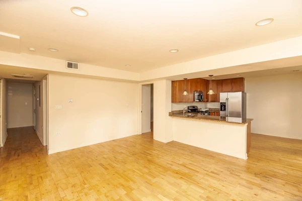 2 bedrooms apartment for rent in West Ridge - Far North Side, Chicago