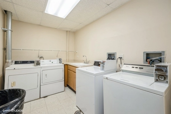 3 bedrooms apartment for rent in Fuller Park - South Side, Chicago