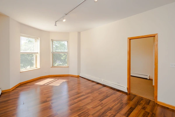 2 bedrooms apartment for rent in Woodlawn - South Side, Chicago