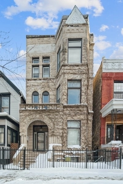 4 bedrooms apartment for rent in Grand Boulevard - South Side, Chicago