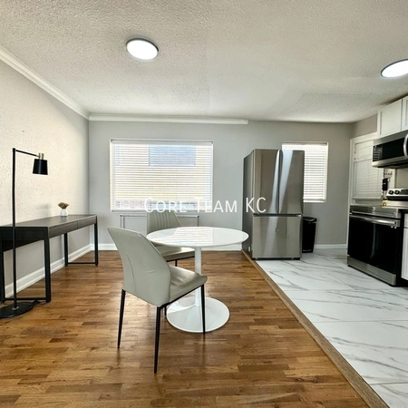 2 bedrooms apartment for rent in Armour Hills - KCMO, Kansas City