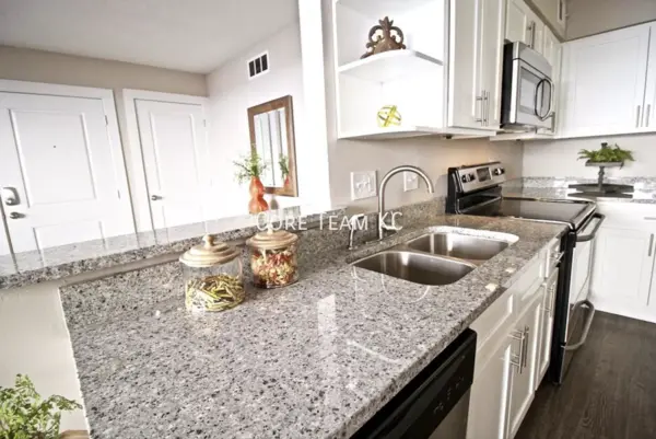 2 bedrooms apartment for rent in Armour Hills - KCMO, Kansas City