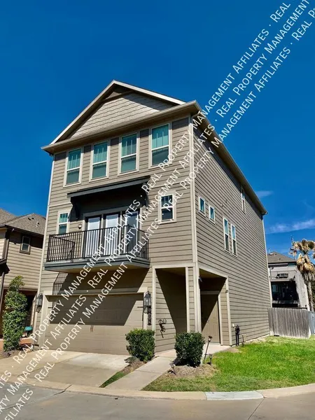 4 bedrooms apartment for rent in Woodlake/ Briar Meadow - West Houston, Houston