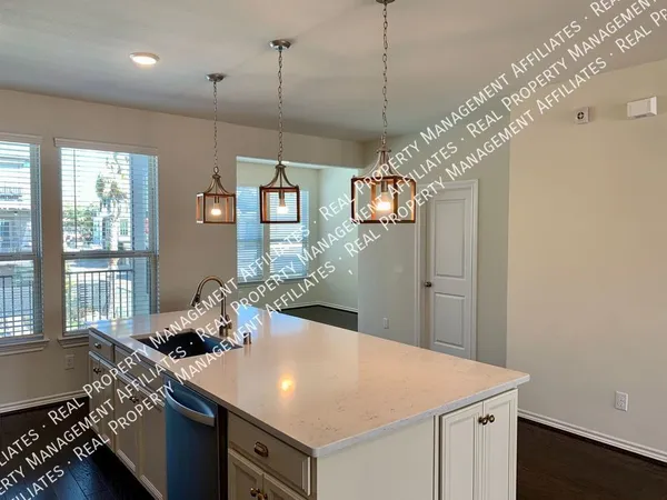 4 bedrooms apartment for rent in Woodlake/ Briar Meadow - West Houston, Houston