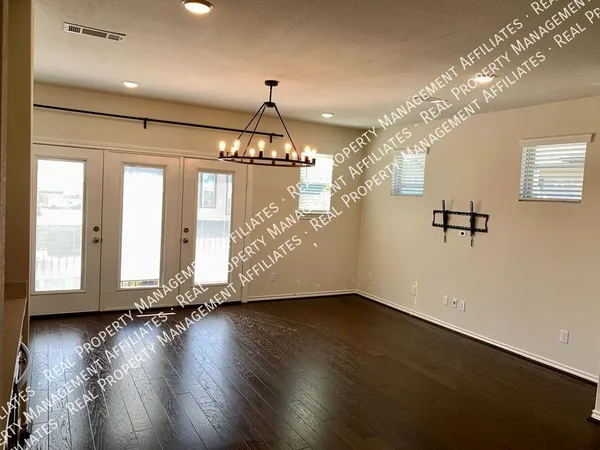 4 bedrooms apartment for rent in Woodlake/ Briar Meadow - West Houston, Houston