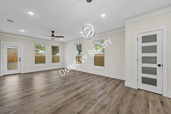 3 bedrooms apartment for rent in Oak Cliff - Sw Dallas, Dallas