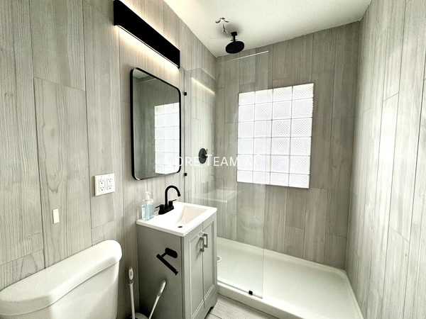 2 bedrooms apartment for rent in Armour Hills - KCMO, Kansas City