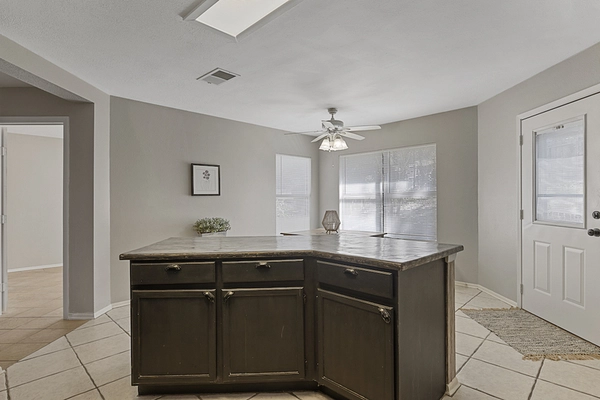 Coliving in Seguin - Outer SATX, San Antonio