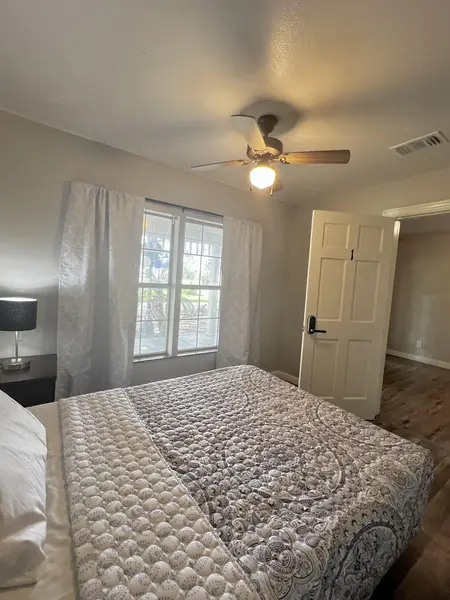 Coliving in Baytown - Se Houston, Houston