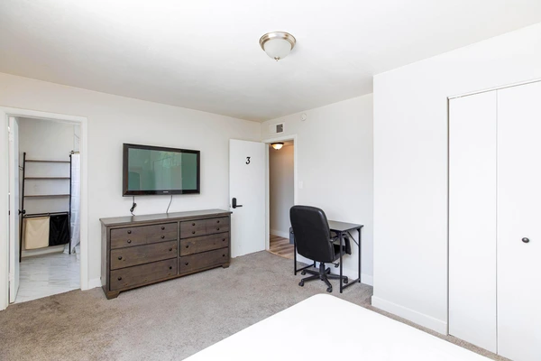 Coliving in North Las Vegas - North Las Vegas, Las Vegas