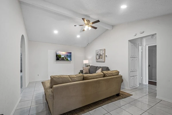 Coliving in Central Arlington - Arlington, Dallas