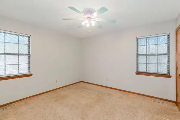 Coliving in Blue Springs - Outer KCMO, Kansas City