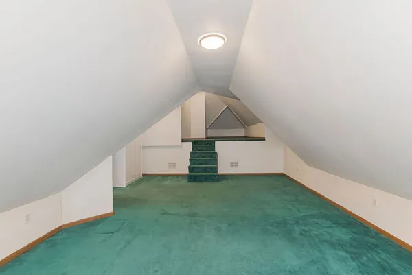 Coliving in Blue Springs - Outer KCMO, Kansas City