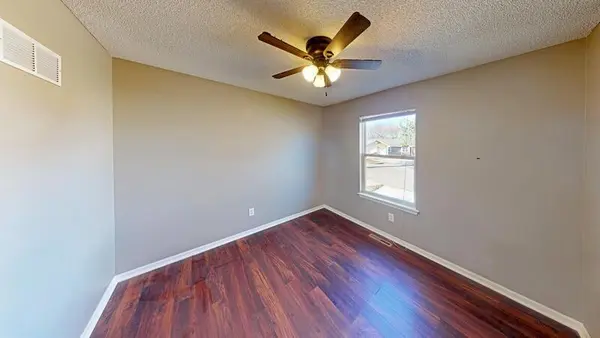 Coliving in Blue Springs - Outer KCMO, Kansas City