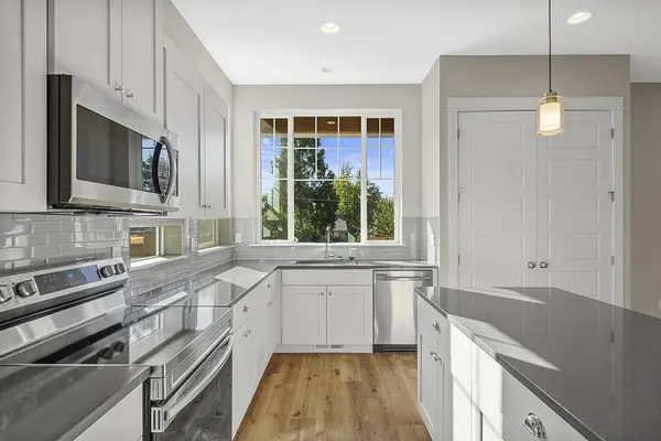 Coliving in Hillsboro - Outer Portland, Portland