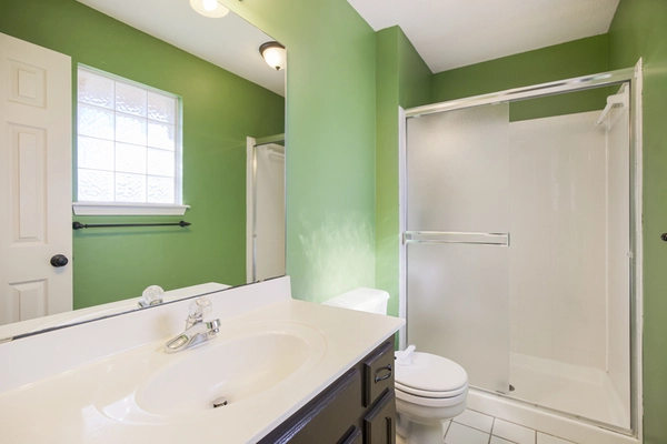 Coliving in Blue Springs - Outer KCMO, Kansas City