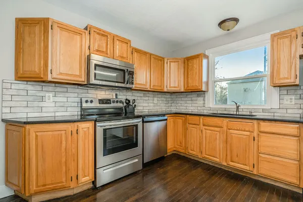 Coliving in Armour Hills - KCMO, Kansas City