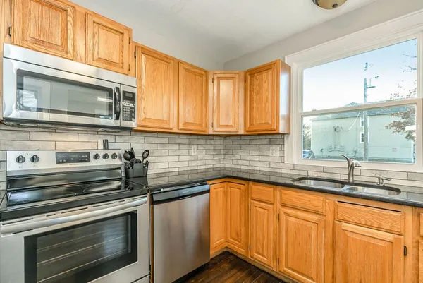 Coliving in Armour Hills - KCMO, Kansas City