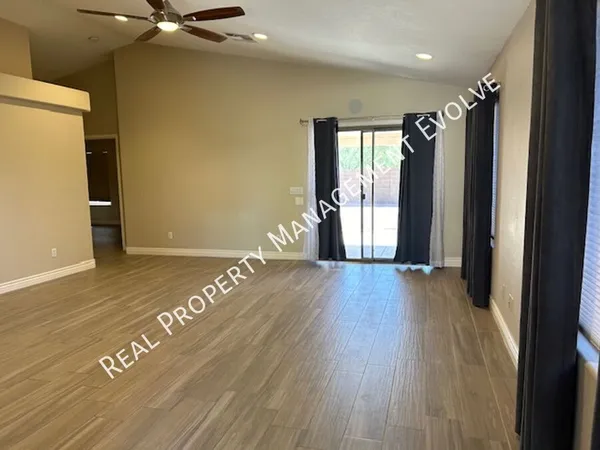 4 bedrooms apartment for rent in Desert View - Phoenix, Phoenix
