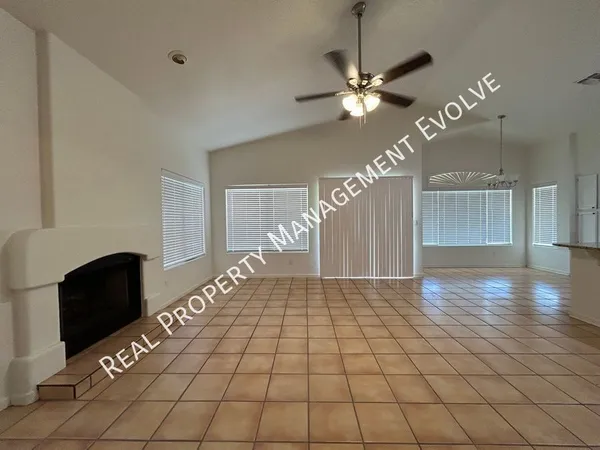 3 bedrooms apartment for rent in Desert View - Phoenix, Phoenix