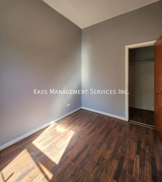 5 bedrooms apartment for rent in Douglas - South Side, Chicago