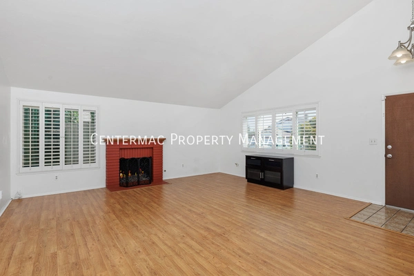 3 bedrooms apartment for rent in Mira Messa - North SD, San Diego