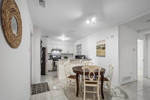 Coliving in Central Arlington - Arlington, Dallas