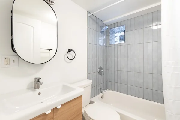 Coliving in Logan Square - North Side, Chicago