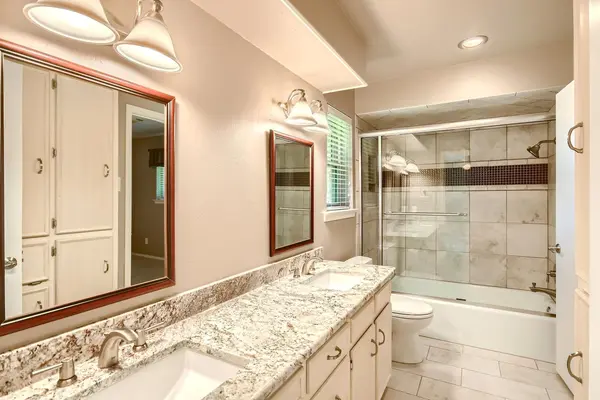 Coliving in Northwood Hills - Ne Dallas, Dallas